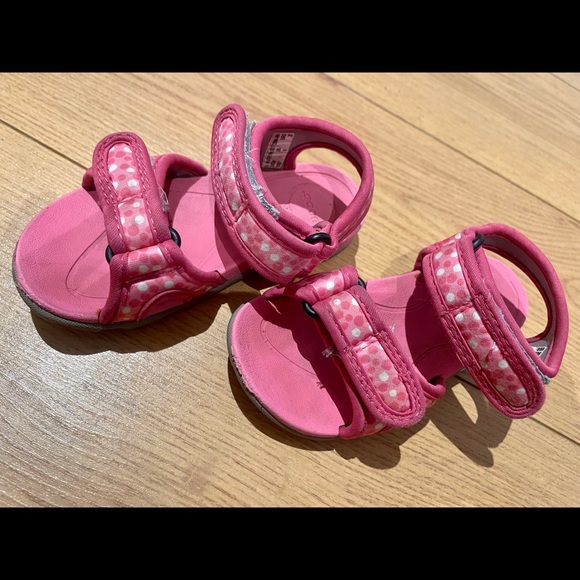 Bogs girl Size 9 pink Sandals. - Picture 3 of 4